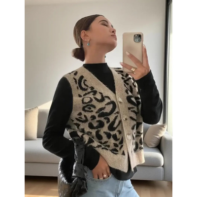 Dames Mouwloos Vest met Luipaardprint – V-hals