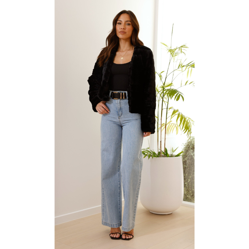 Luxe Cropped Damesjas van Imitatiebont – Modern & Chic
