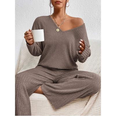 Ribgebreide Lounge Set met V-Hals – Comfort & Stijl