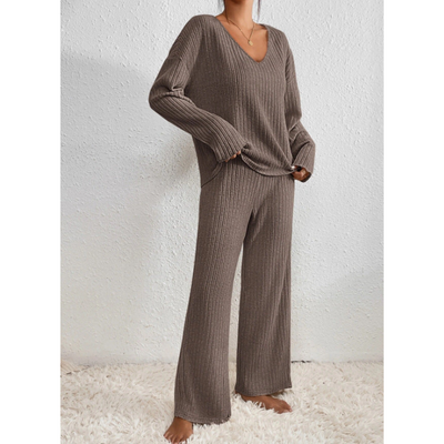 Ribgebreide Lounge Set met V-Hals – Comfort & Stijl