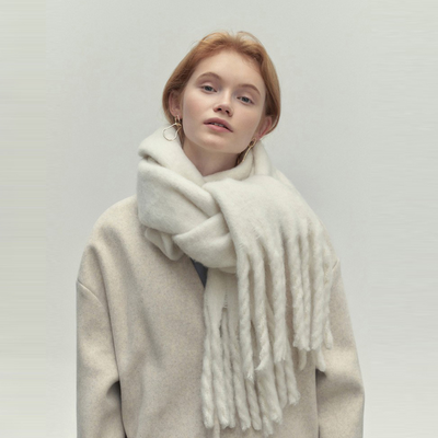 Dames Sjaal met Kwastjes – Elegant & Tijdloos Design