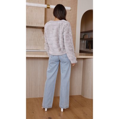 Luxe Cropped Damesjas van Imitatiebont – Modern & Chic