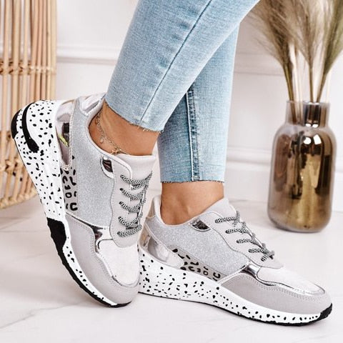 Dames Chunky Sneakers – Lace-Up met Dalmatian-Print Zool