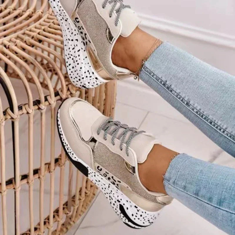 Dames Chunky Sneakers – Lace-Up met Dalmatian-Print Zool