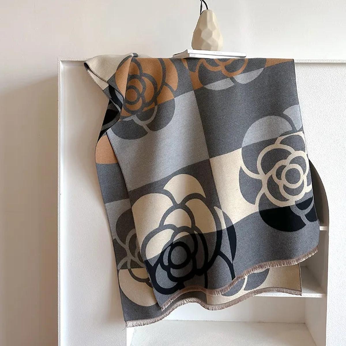 Reversible Cashmere Sjaal – Dubbelzijdig Design & Tijdloze Luxe