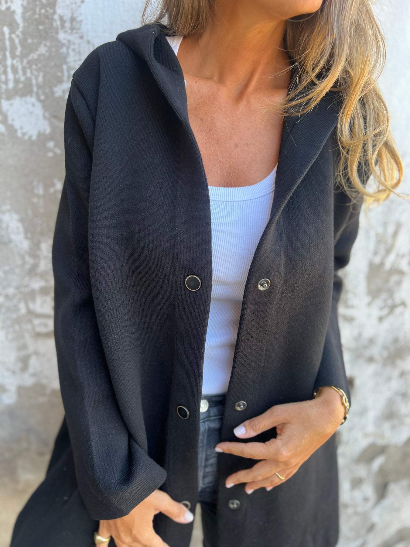 Dames Voorjaarsjas met Knoopdetails – Licht & Elegant